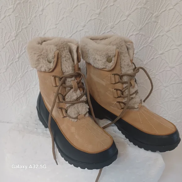 JBU Women Size 10 Tan and Black Winter Boots - Picture 7 of 12